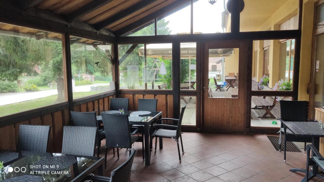 U Certa Hotel Cercany Luaran gambar